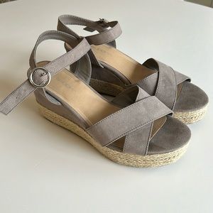 Big Buddha Espadrille Sandals